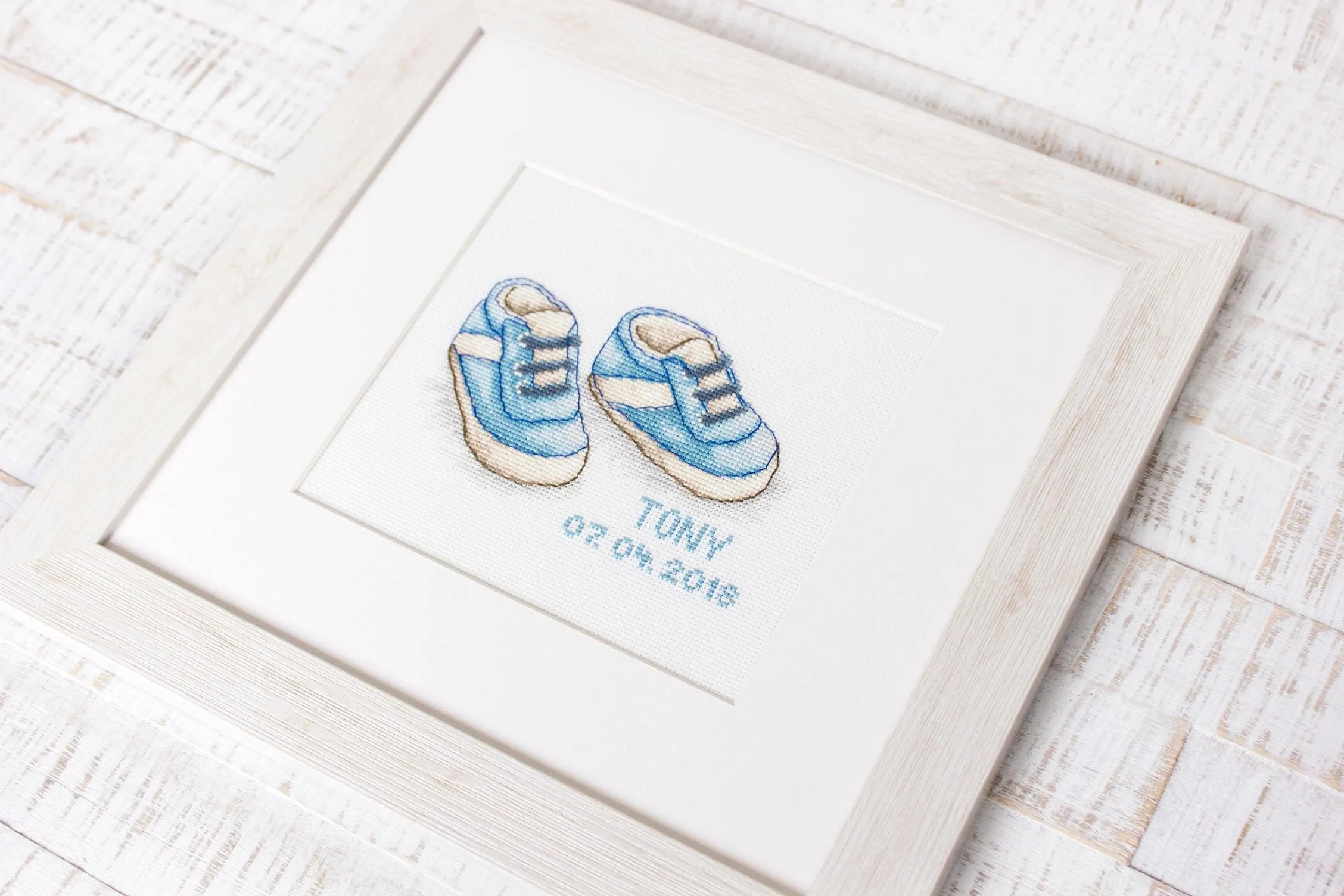 Cross Stitch Kit Luca-S - Baby Shoes B1138