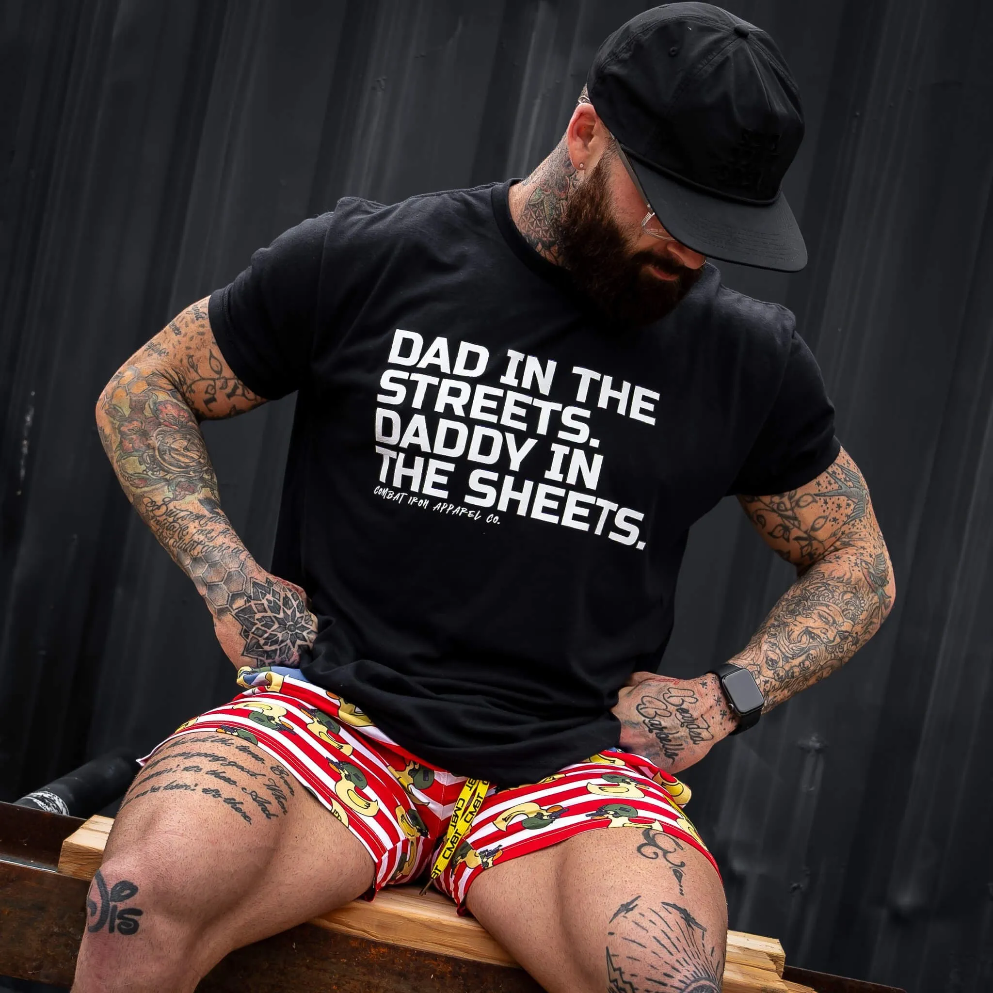 Dad in the Street. Daddy In the Sheets. Men's T-Shirt