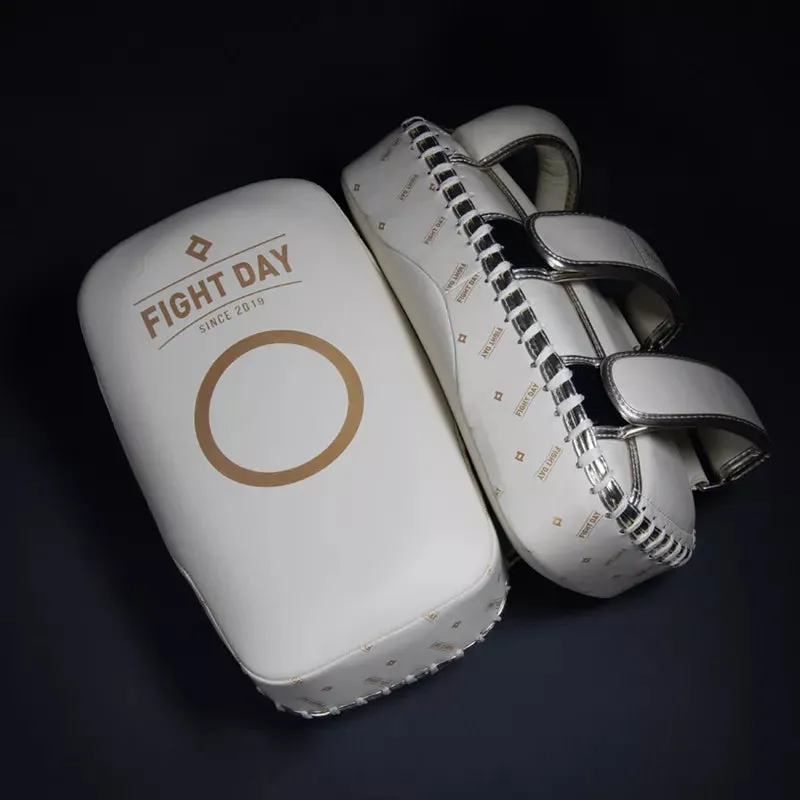 FIGHT DAY FKP4 MUAY THAI BOXING MMA KICK PADS LIGHT WEIGHT PAIR 33 x 21 x 8.5 cm Beige