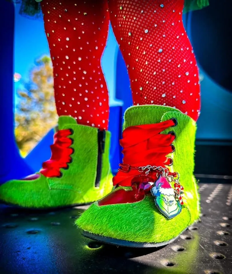 Ready to Ship-You're a Mean One Red Heart    Green Vintage Nyx Christmas Booties!