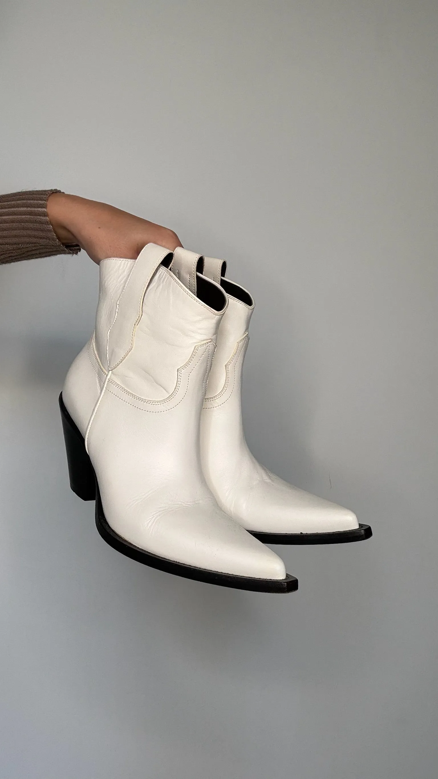 White & Black Low Boots - 9